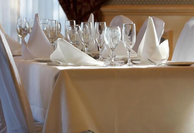 فندق Cressfield Country House