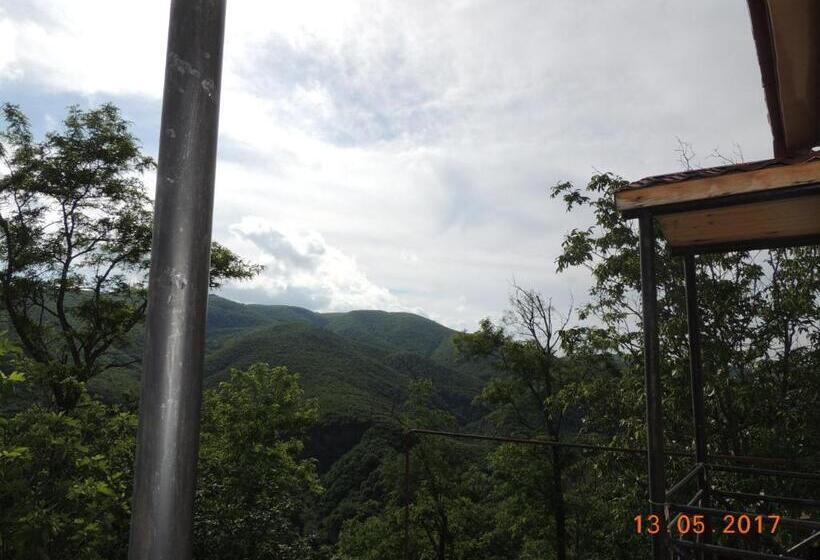 هتل Galavnis Kari