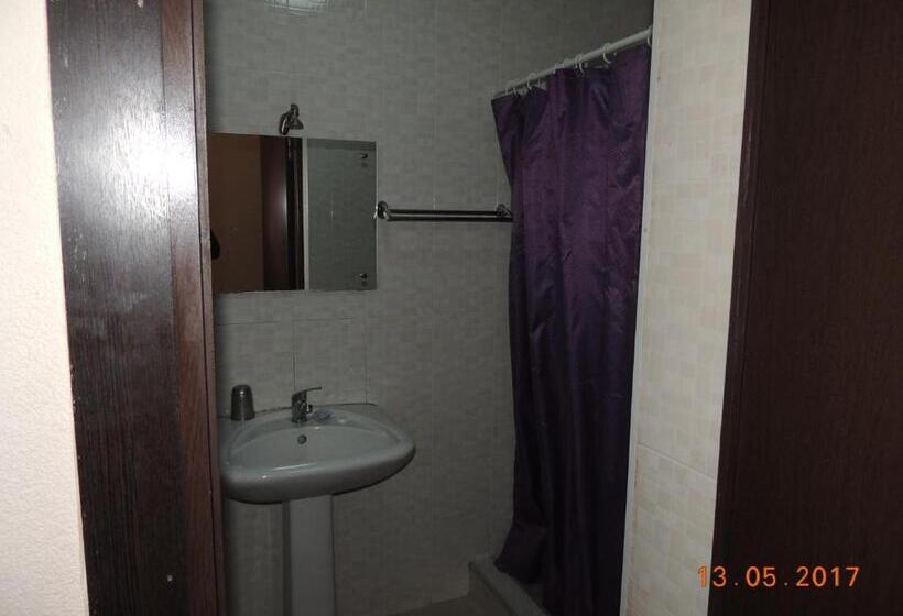 هتل Galavnis Kari