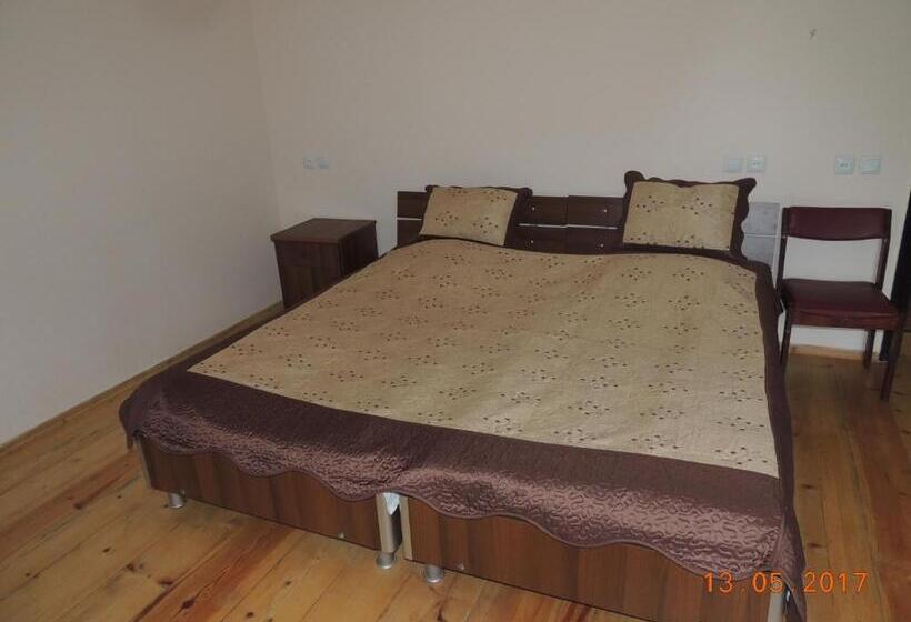 هتل Galavnis Kari