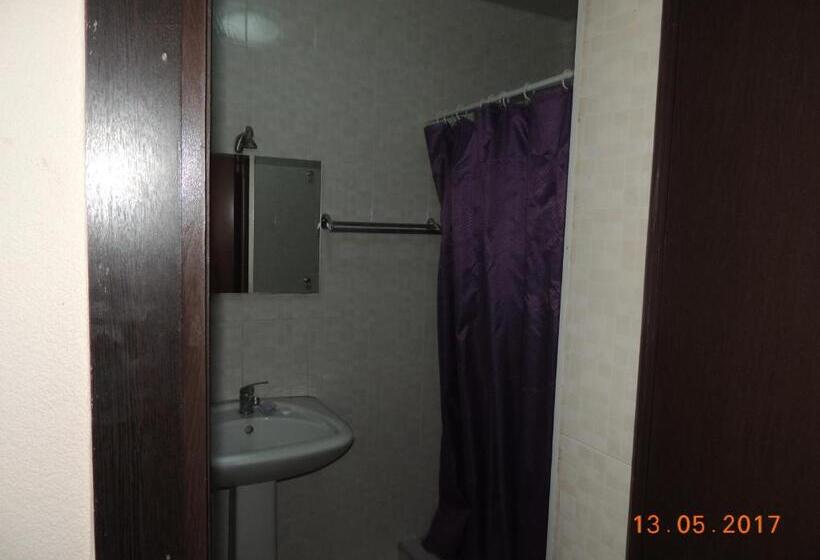 هتل Galavnis Kari