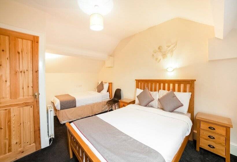 בית מלון כפרי Station Road Inn