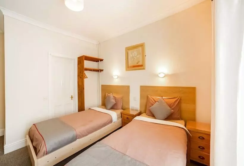 هتل Station Road Inn