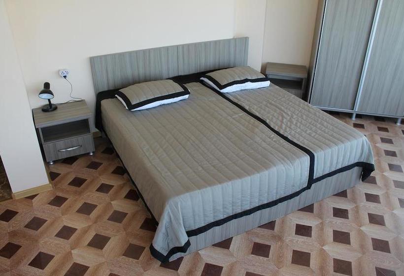 Sky G Sea View Apartment