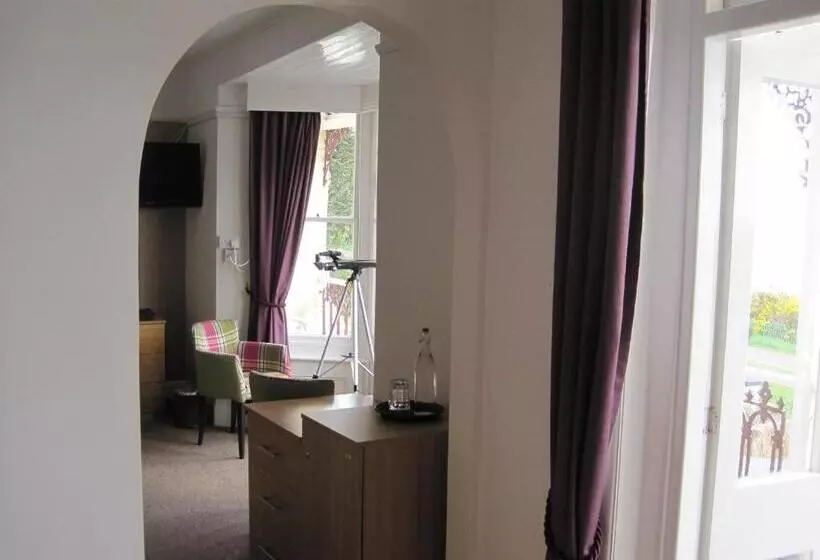 Hotelli The Clifton