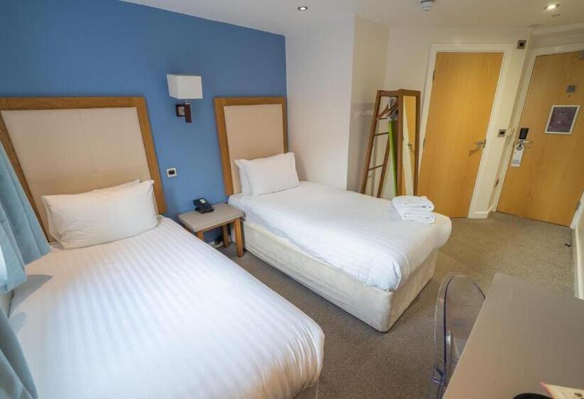 The Waterside Hotel And Leisure Club