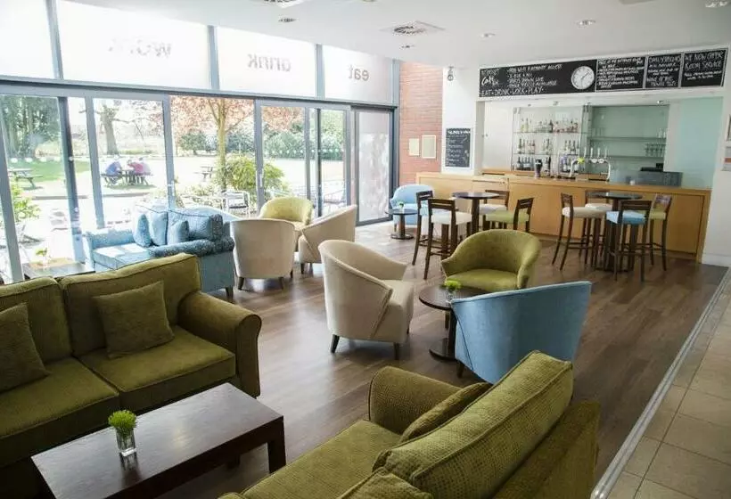 Hotelli Woodland Grange