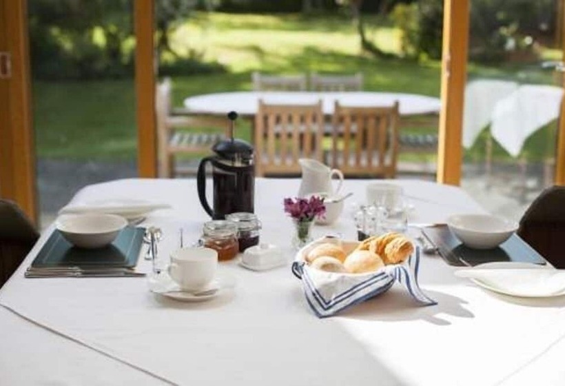 Larkrise Cottage Bed And Breakfast