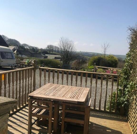 Stoke House Bed And Breakfast