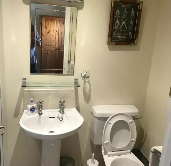 Stoke House Bed And Breakfast