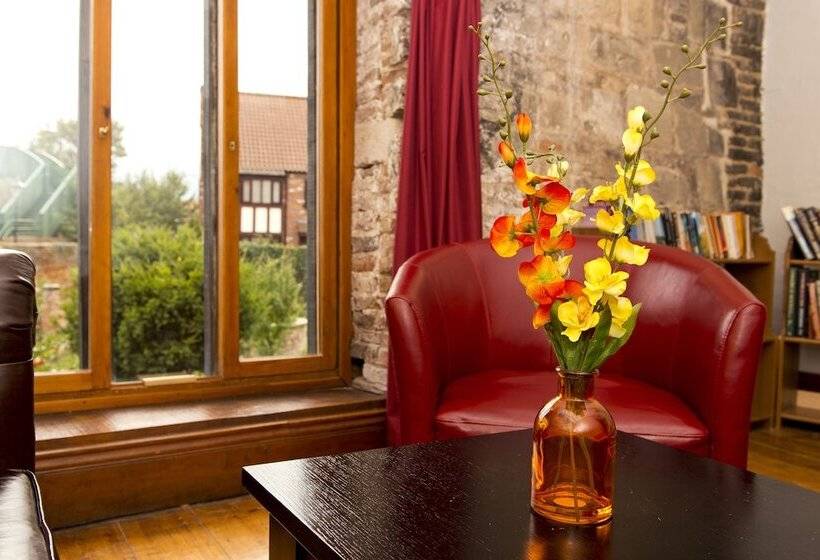 Yha Beverley Friary   Hostel