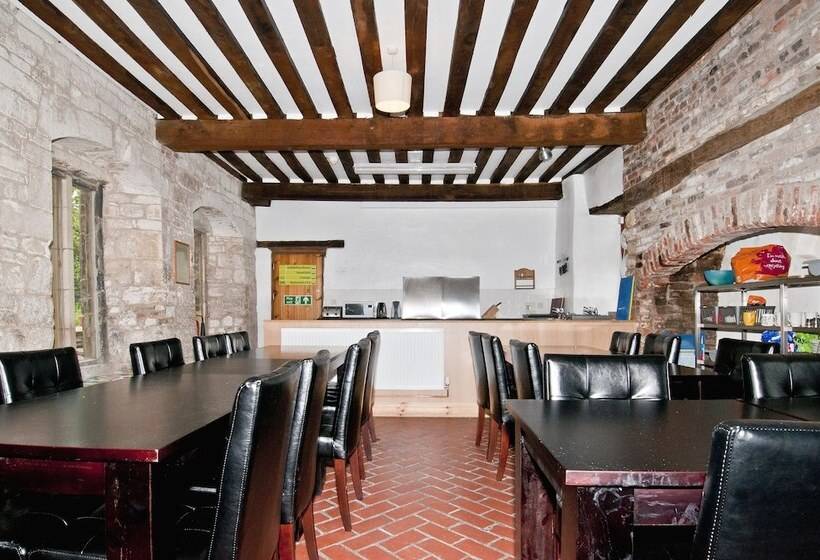 Yha Beverley Friary   Hostel