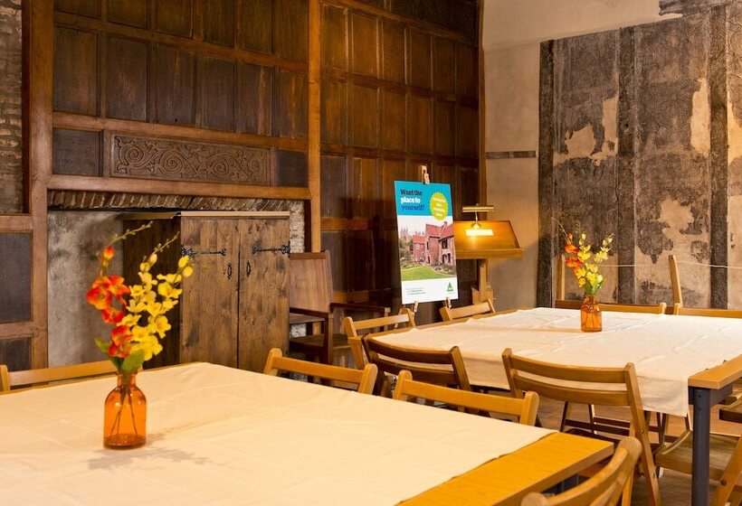 Yha Beverley Friary   Hostel