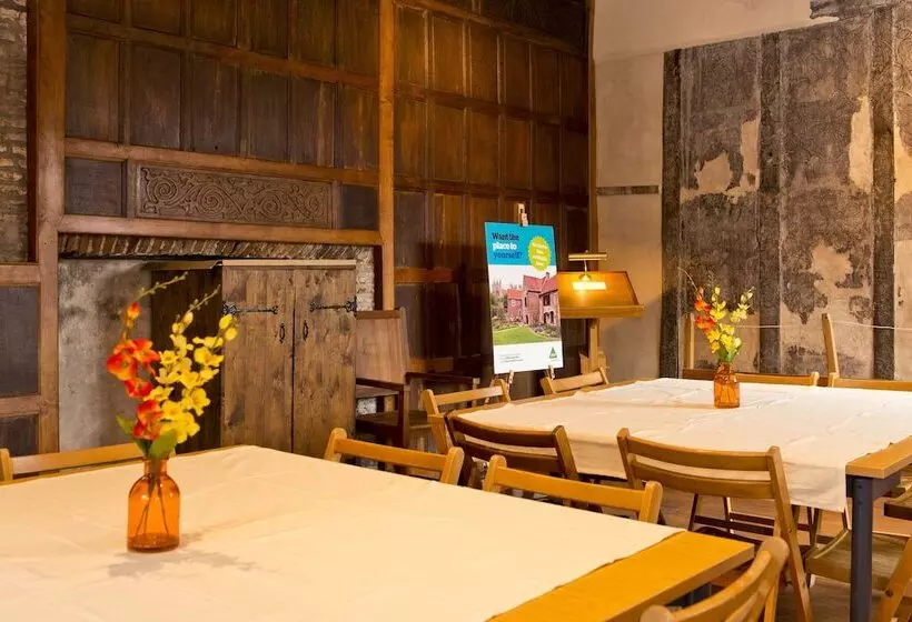 Yha Beverley Friary   Hostel