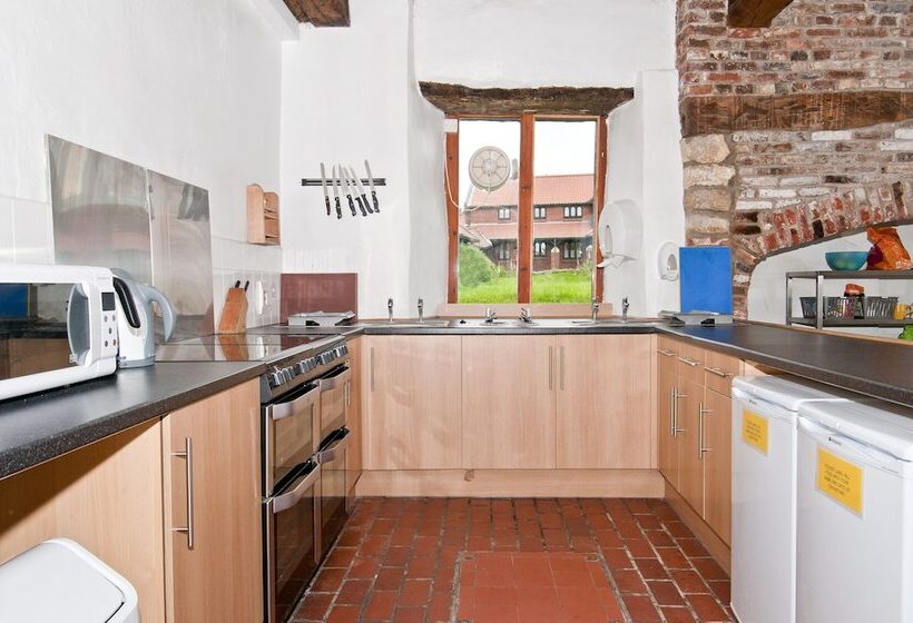 Yha Beverley Friary   Hostel