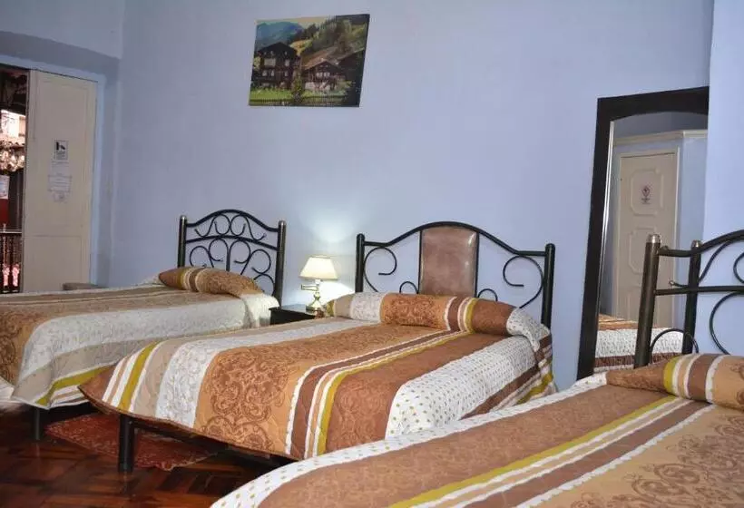Retkeilymaja Hostal Juana De Arco