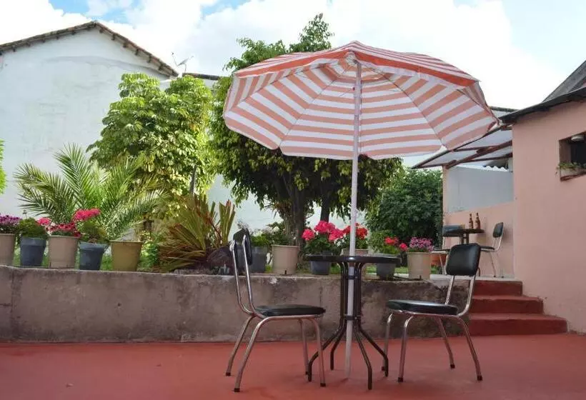 Retkeilymaja Hostal Juana De Arco
