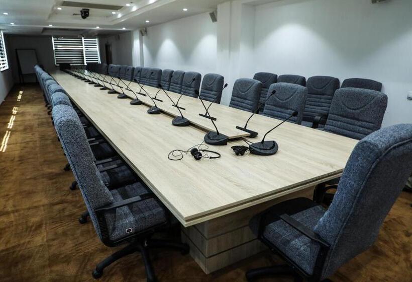 هتل Bokhtar Apart