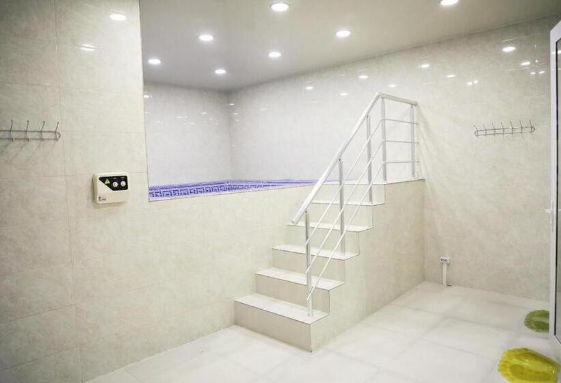 هتل Bokhtar Apart