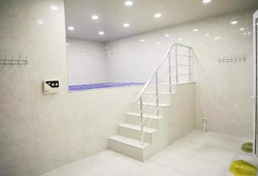 هتل Bokhtar Apart