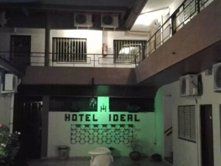 ホテル Ideal