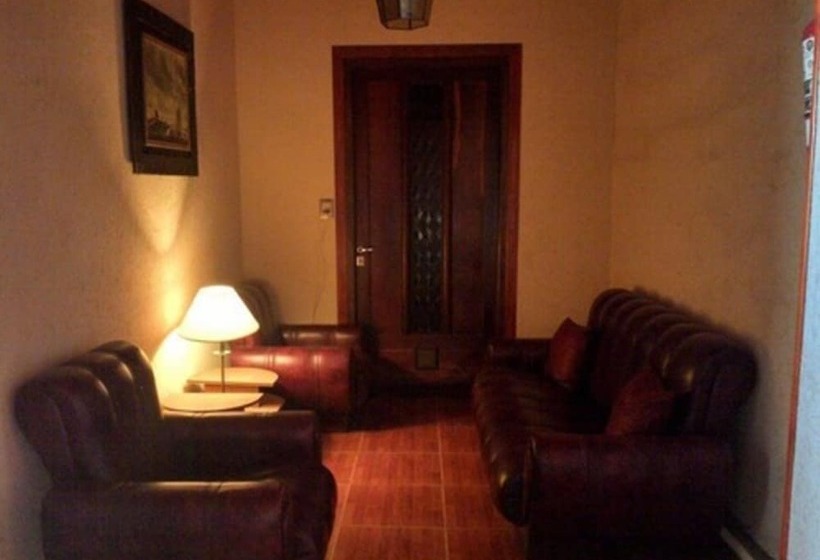 בית מלון כפרי Ideal