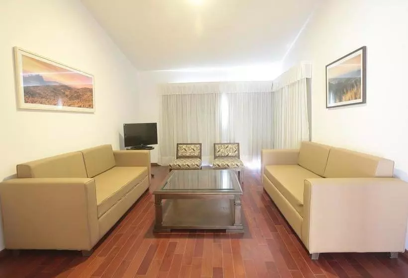 ホテル Nawan Resort Serrano