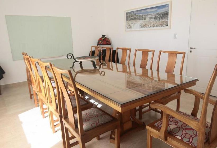 Hotelli Nawan Resort Serrano