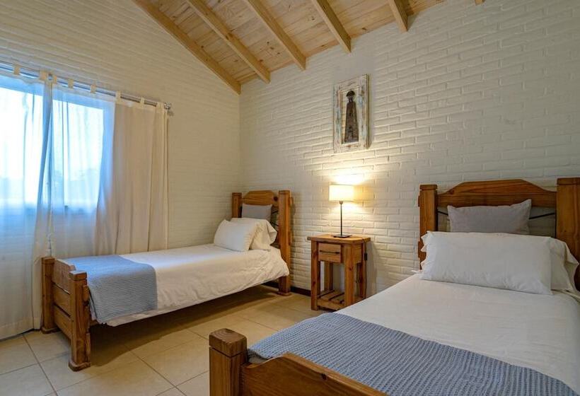 هتل Valeria House Rental Suites