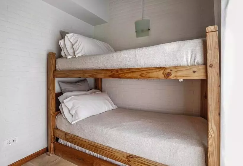 Hotelli Valeria House Rental Suites