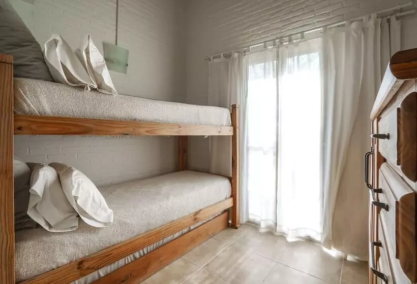 Hotelli Valeria House Rental Suites