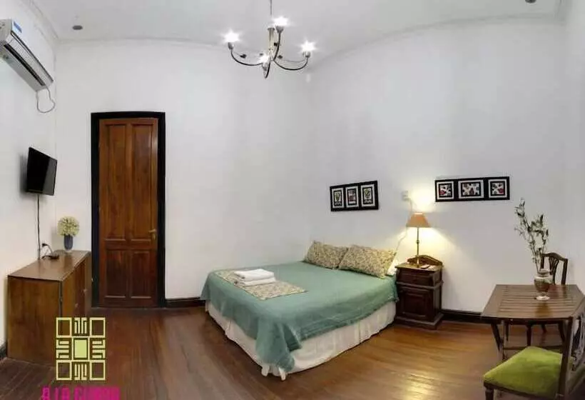 A La Gurda Hostel