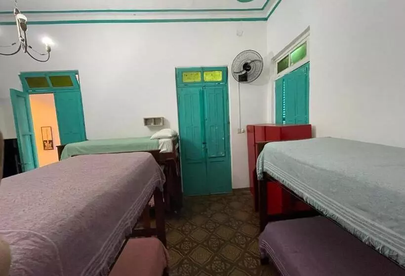 A La Gurda Hostel