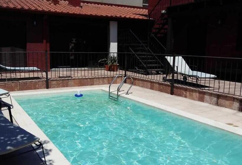 تختخواب و صبحانه Las Chirimoyas