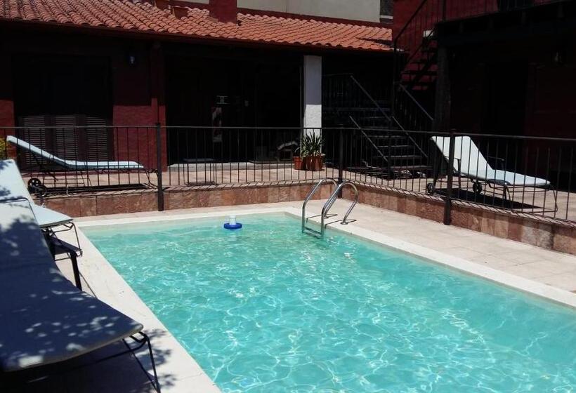 تختخواب و صبحانه Las Chirimoyas