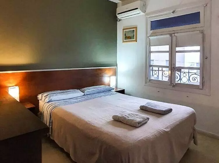 Hostel Carlos Gardel