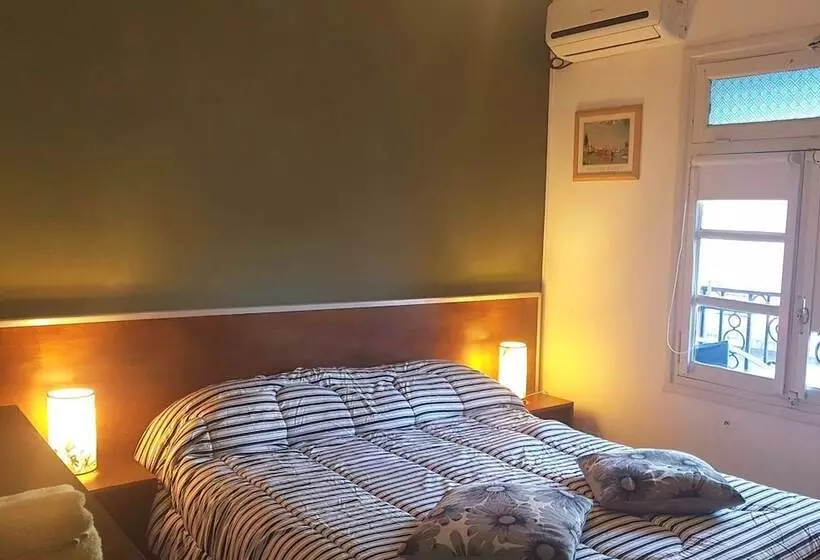 Hostel Carlos Gardel