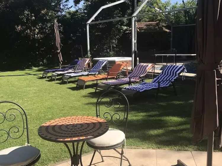 هتل Aeropuerto Ezeiza Casa De Mr