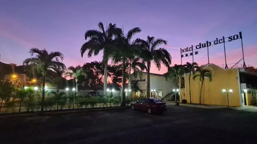 هتل Club Del Sol