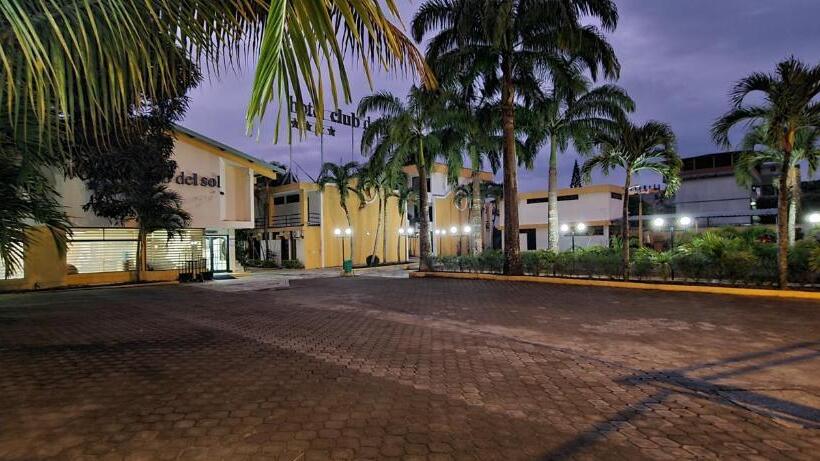 هتل Club Del Sol