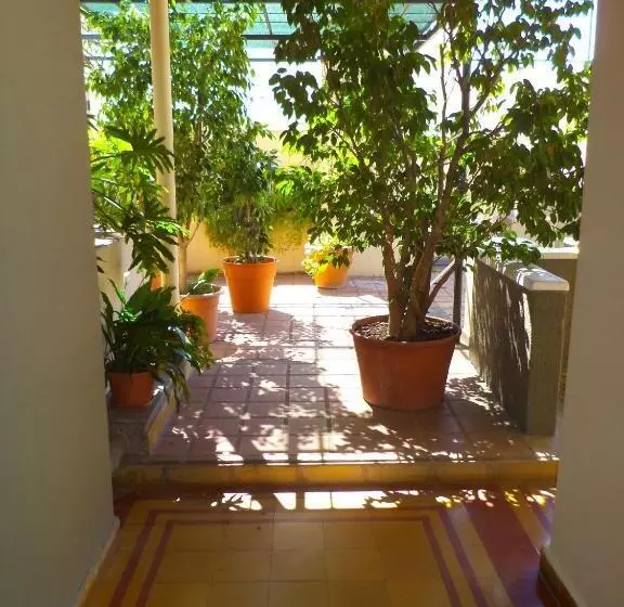 هتل Cordoba Yolanda