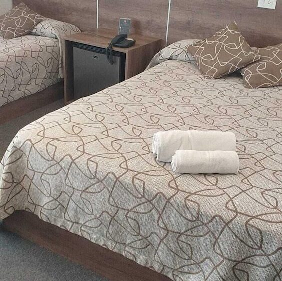 هتل Roma De Tandil