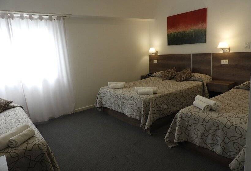 هتل Roma De Tandil