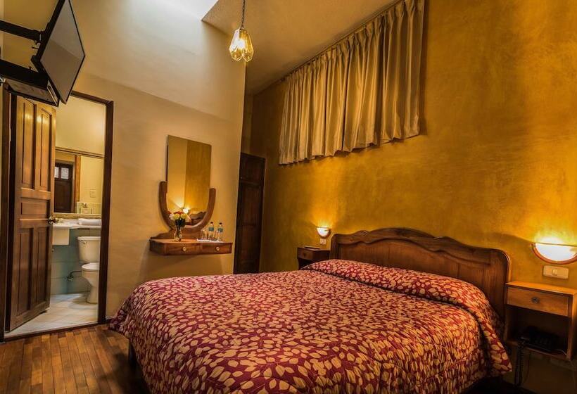 ホテル San Francisco De Quito