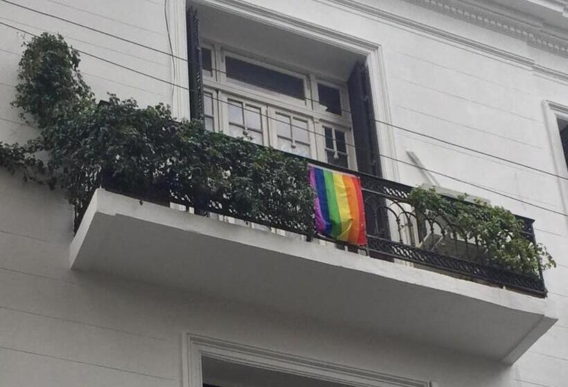 Lgy Bed & Breakfast Only Men