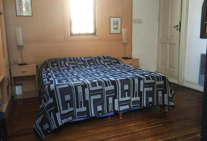 Lgy Bed & Breakfast Only Men