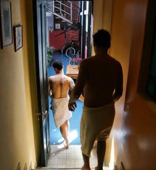 Lgy Bed & Breakfast Only Men