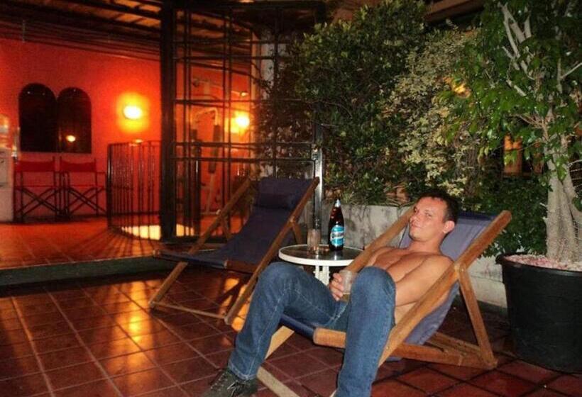 Lgy Bed & Breakfast Only Men