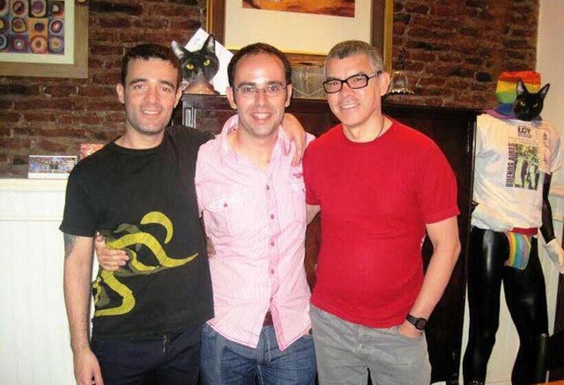 Lgy Bed & Breakfast Only Men