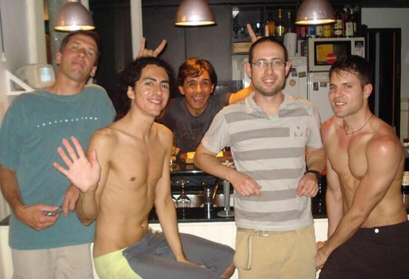 Lgy Bed & Breakfast Only Men